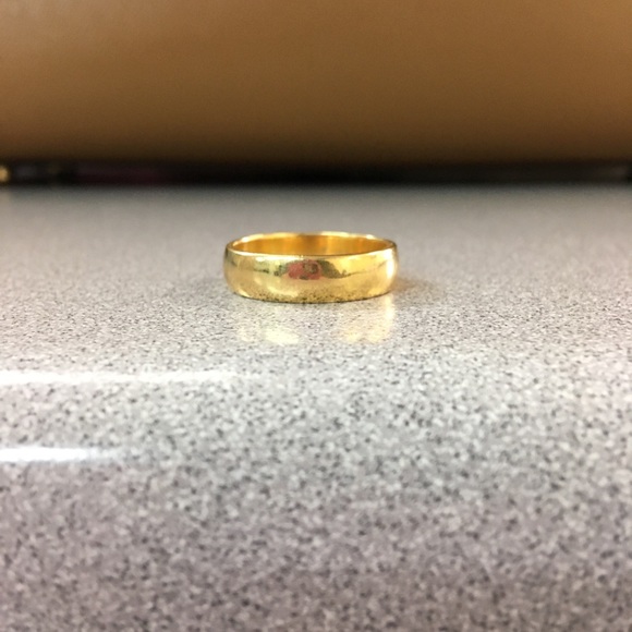 Royal Dubai Jewellers Jewelry - Gorgeous 22K, solid heavy band, Royal Dubai Jewellers, 5.6mm, 8.8 grams, size 10